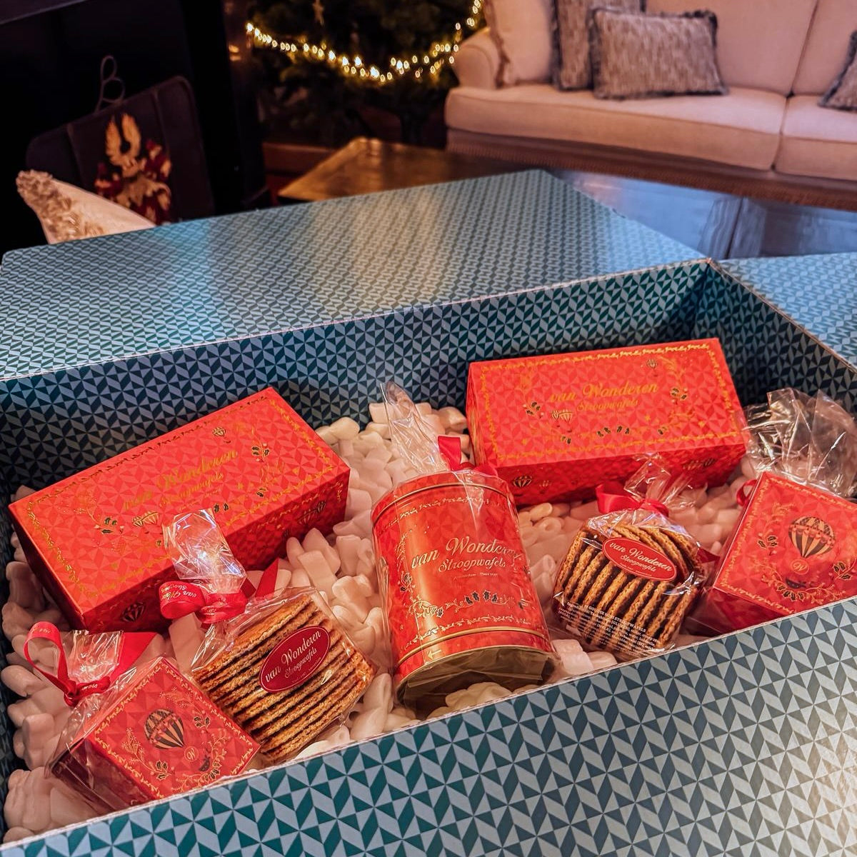 Christmas Gift Box Medium - 6 items