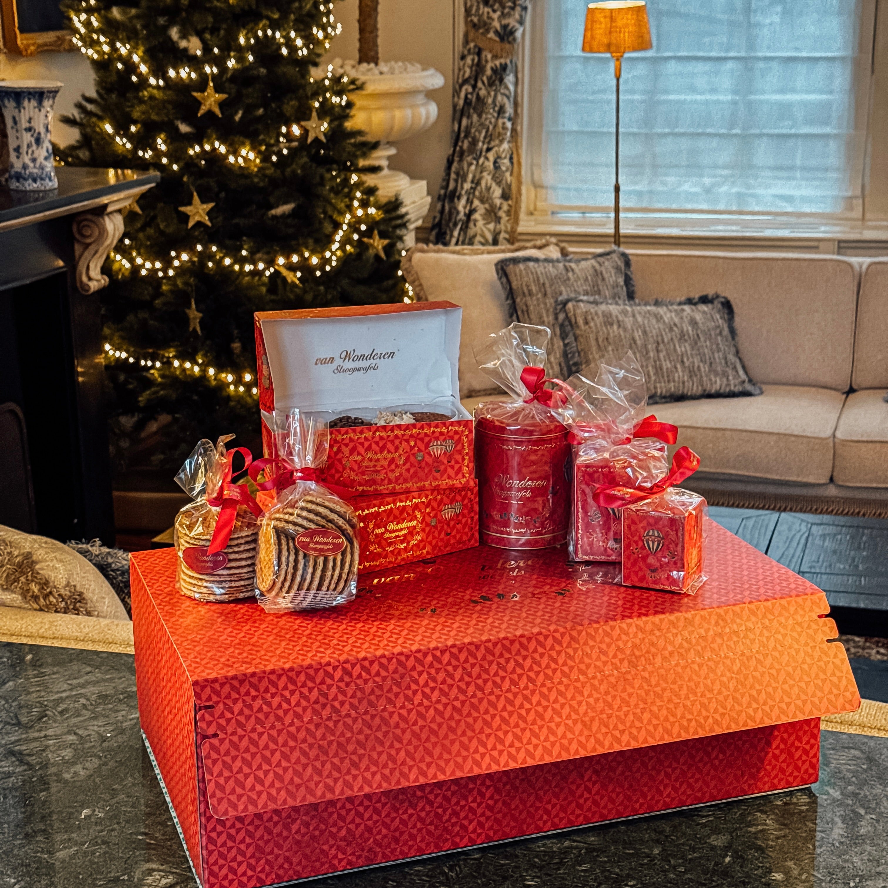 Christmas Gift Box Medium - 6 items