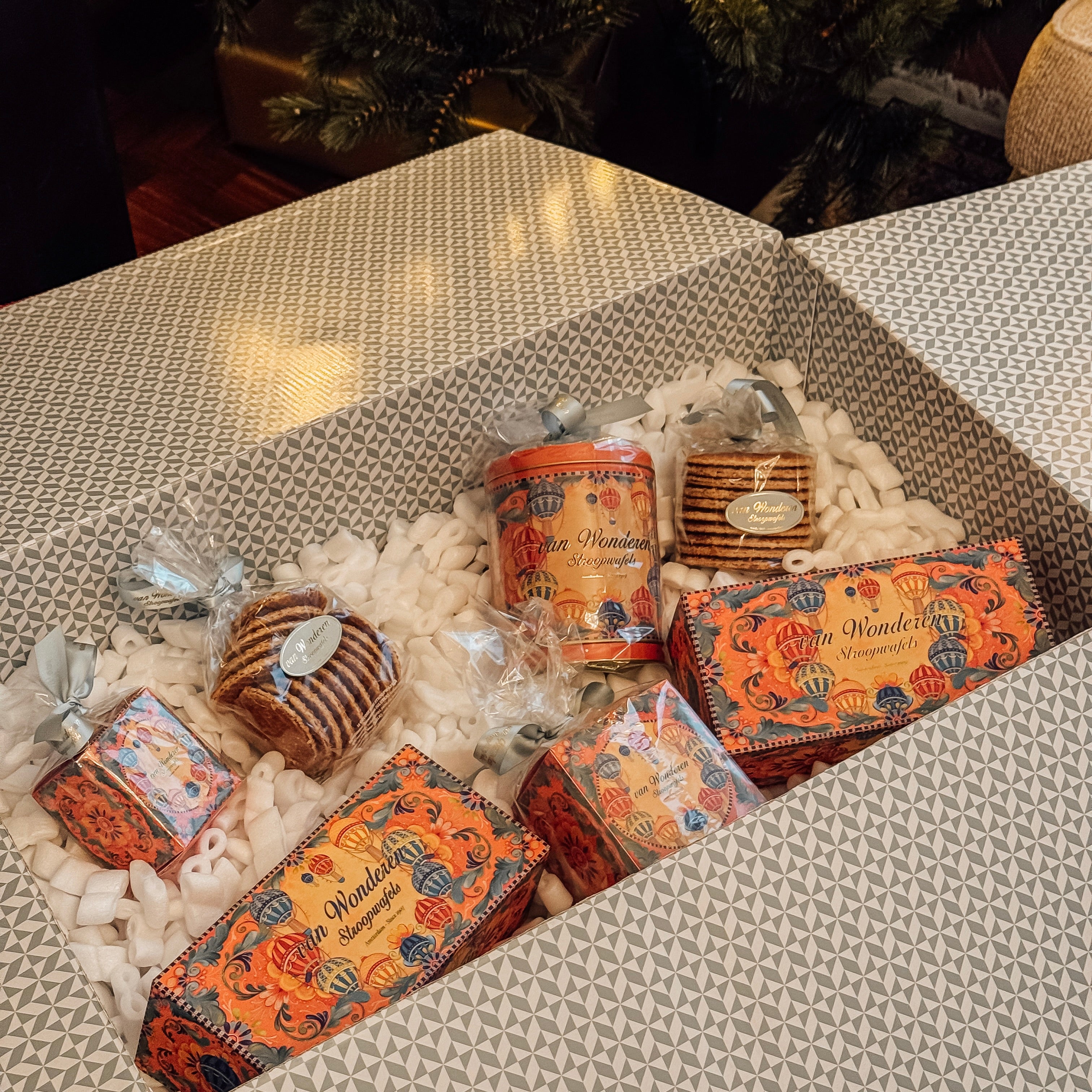 Summer Gift Box Medium 12 pcs - 6 items